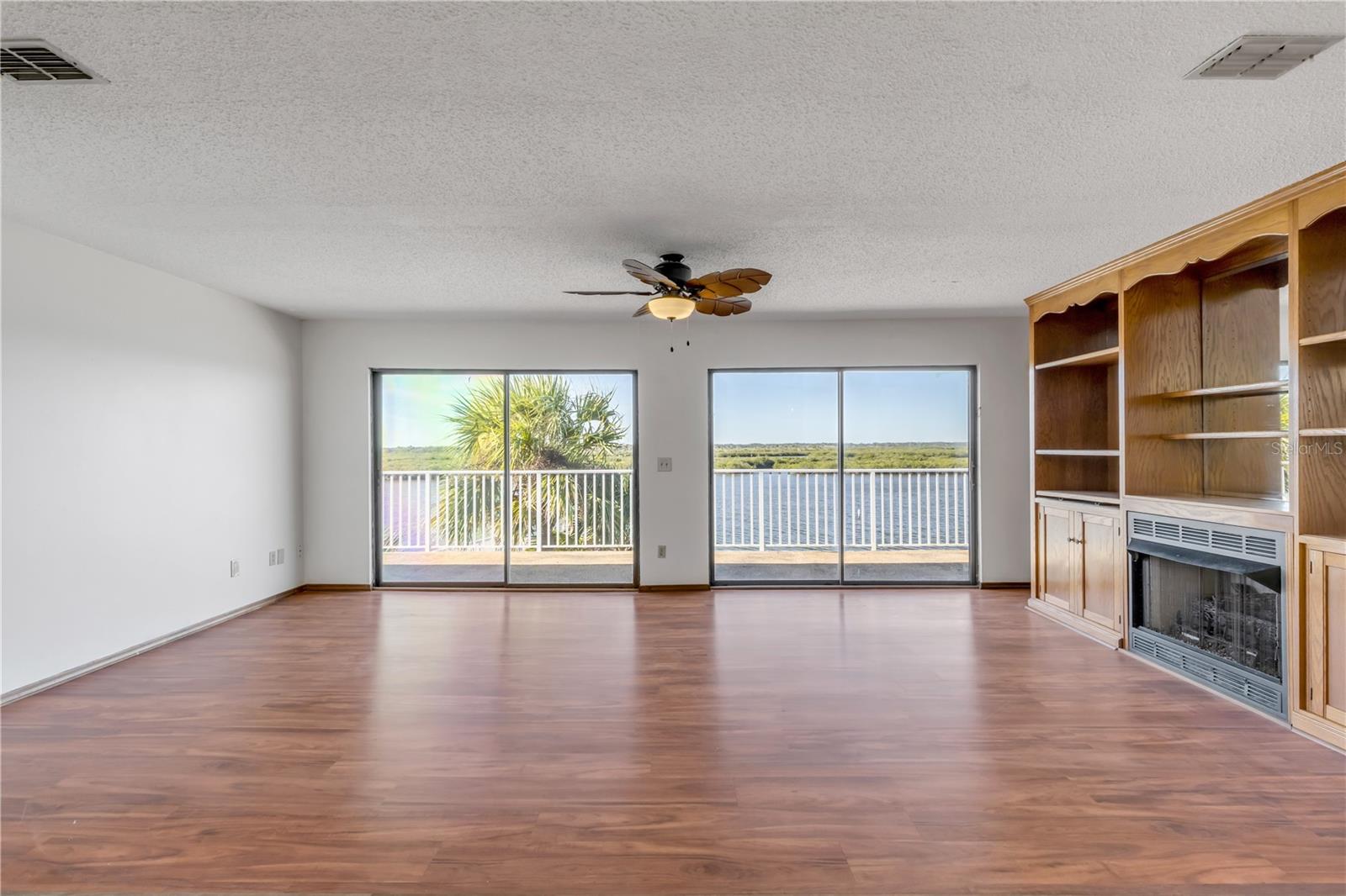 Image 5 of 99 For 824 Eel Avenue