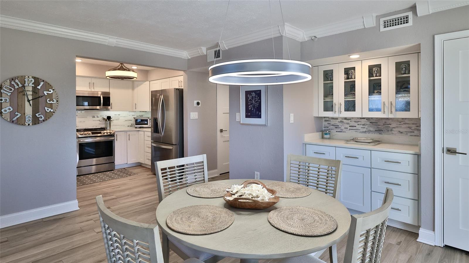 Image 11 of 37 For 5207 Atlantic Avenue 321