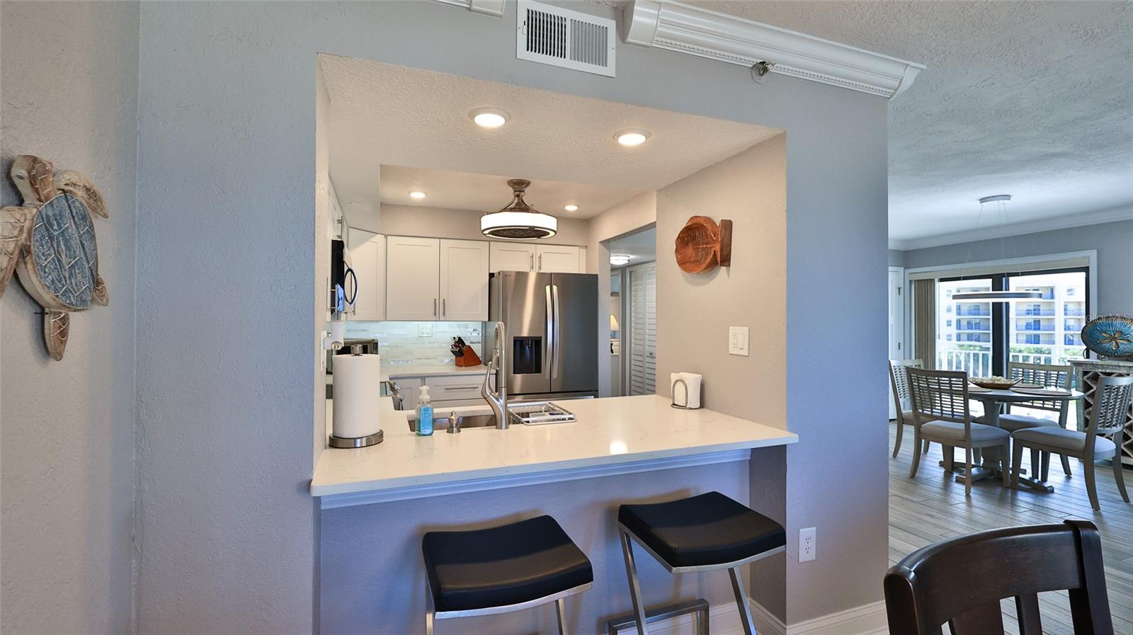 Image 16 of 37 For 5207 Atlantic Avenue 321