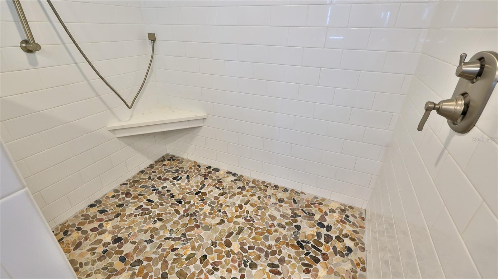 Image 27 of 37 For 5207 Atlantic Avenue 321