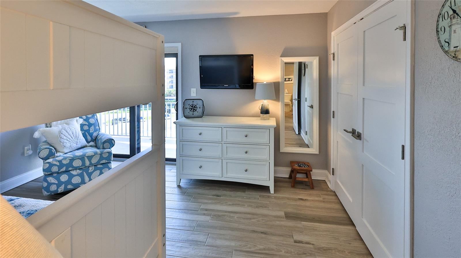 Image 31 of 37 For 5207 Atlantic Avenue 321