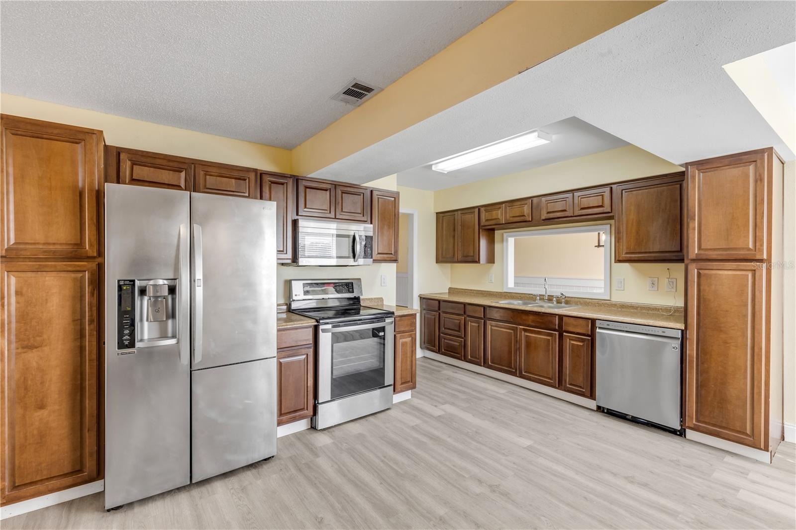 Image 16 of 59 For 3834 Pioneer Trail