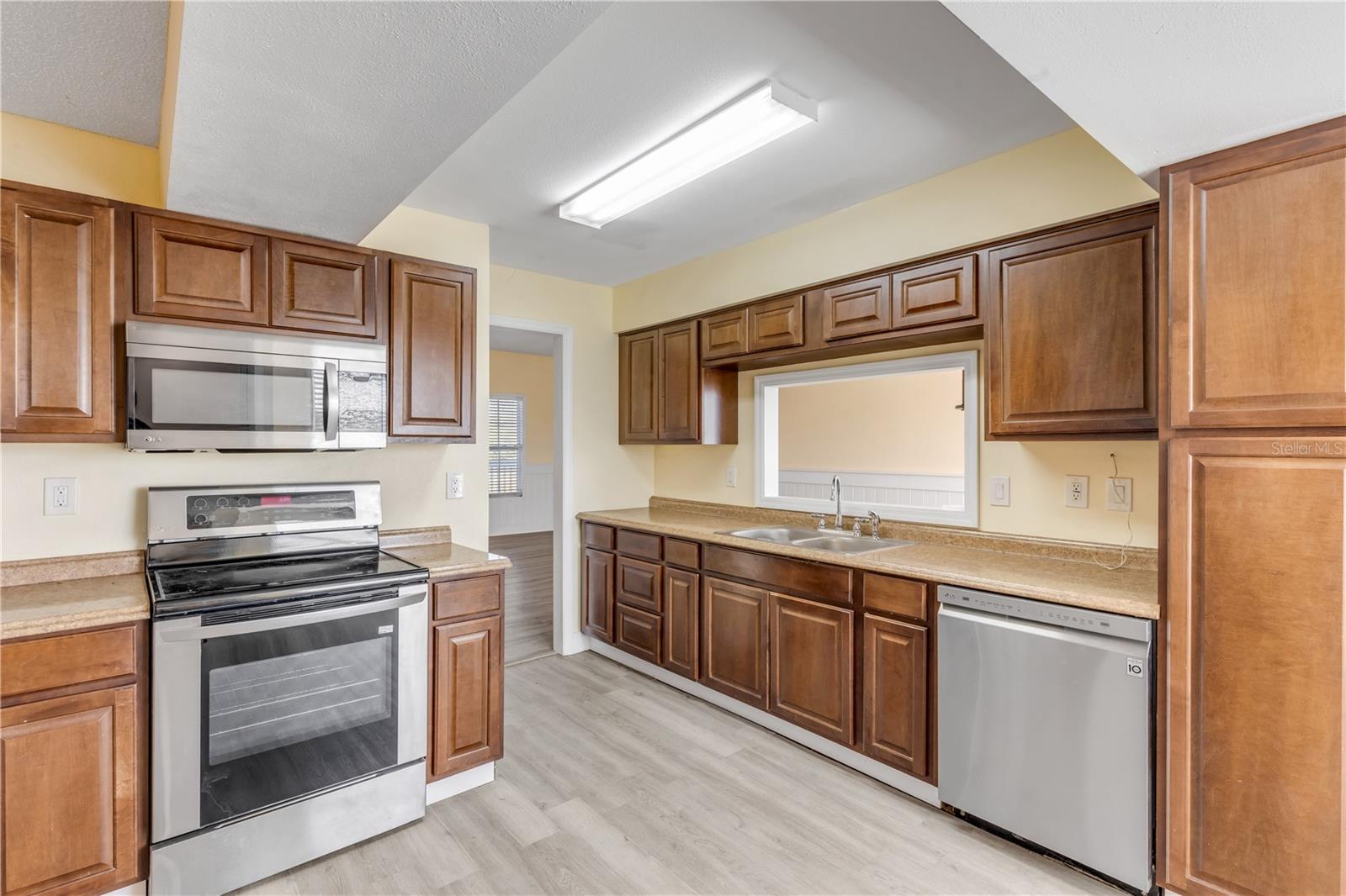 Image 17 of 59 For 3834 Pioneer Trail