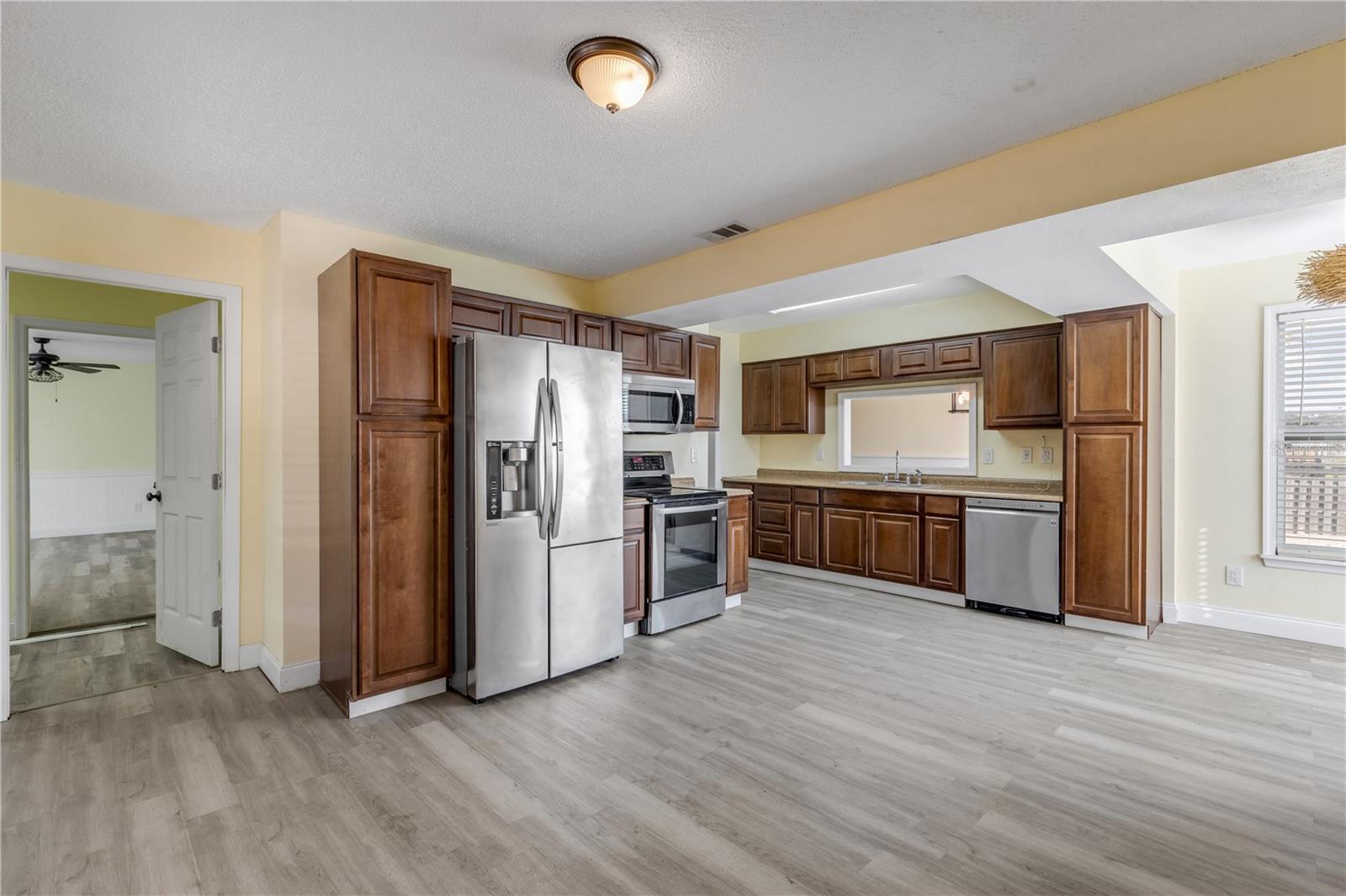 Image 21 of 59 For 3834 Pioneer Trail