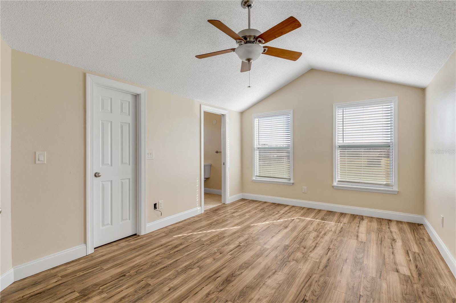 Image 29 of 59 For 3834 Pioneer Trail