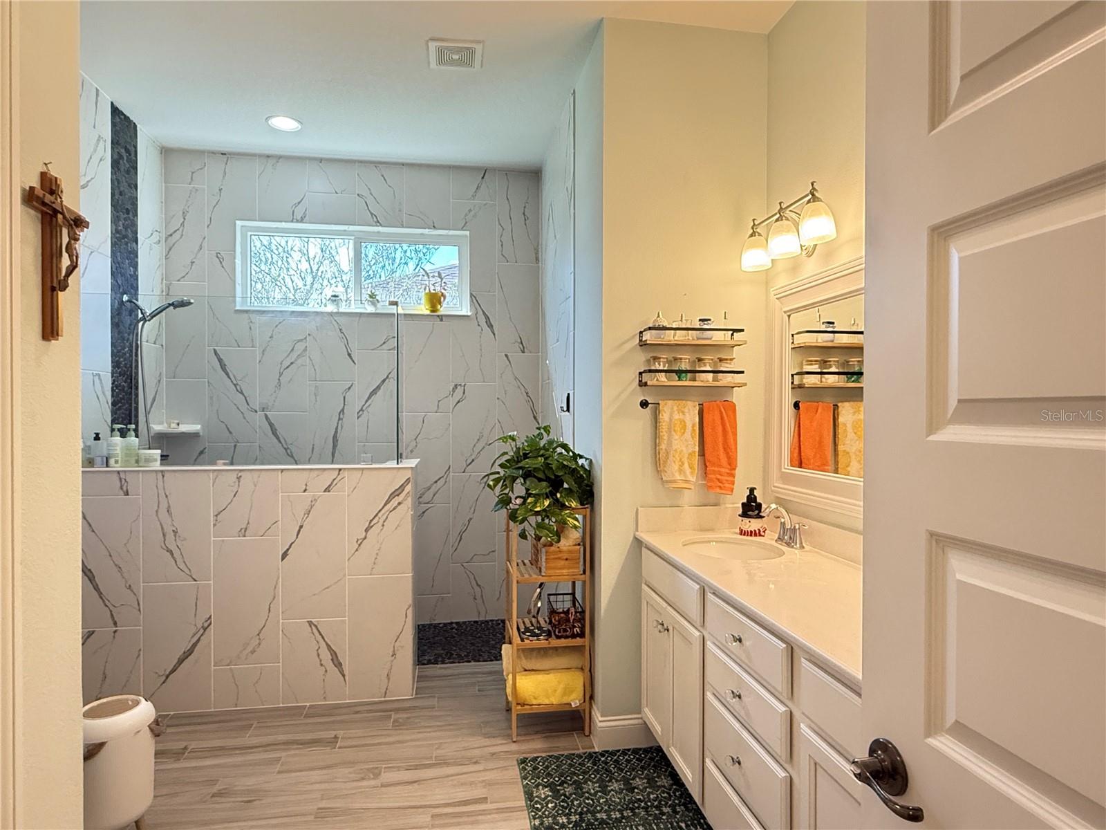 Image 18 of 41 For 3218 Medici Boulevard