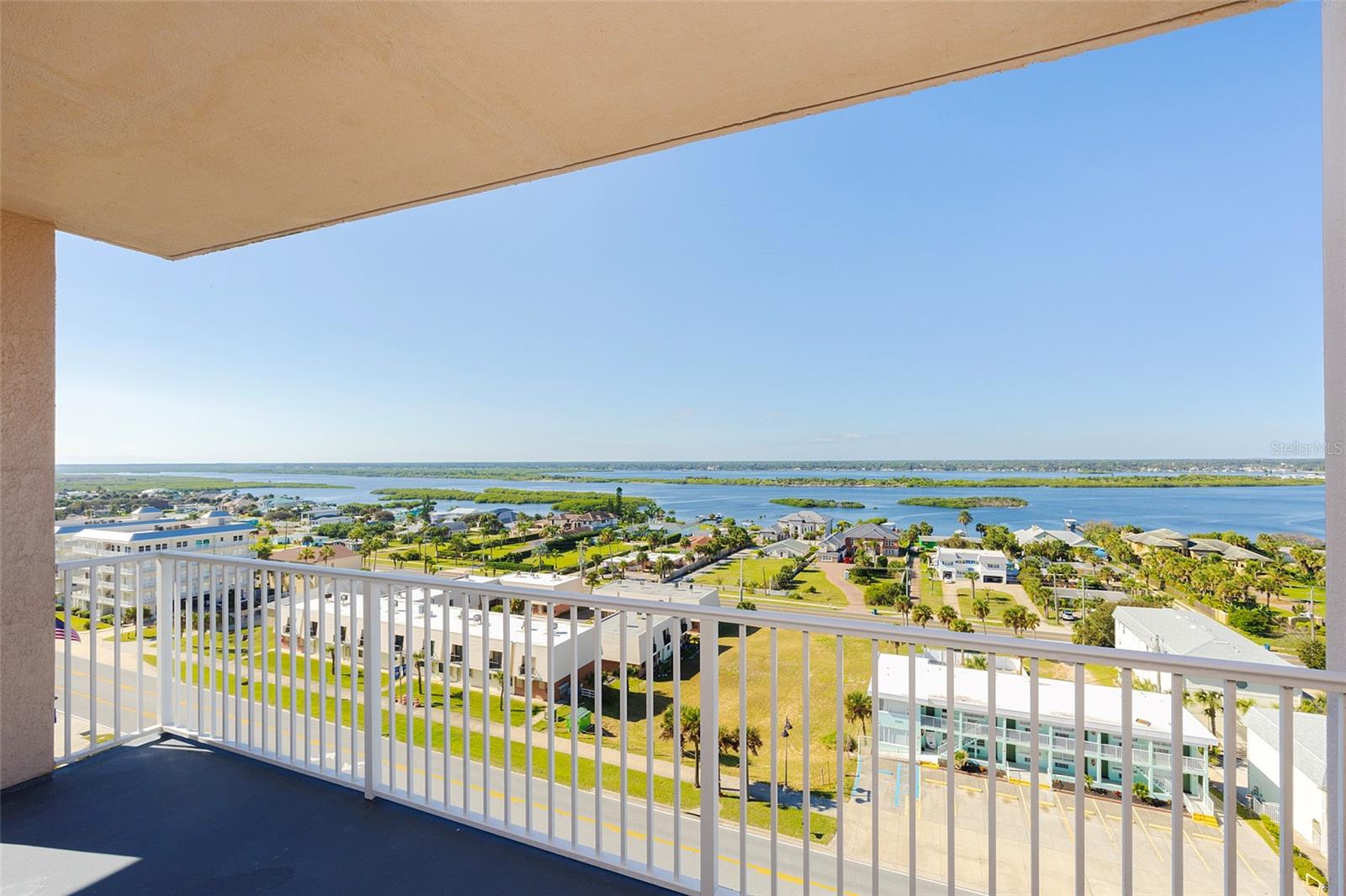 Image 12 of 68 For 3737 Atlantic Avenue 1004