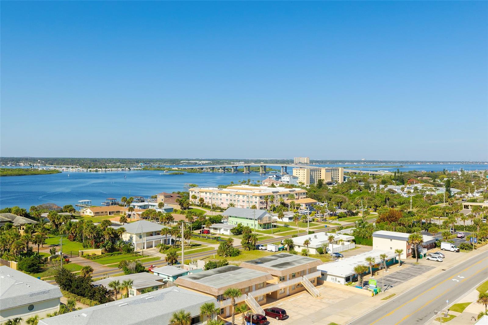 Image 24 of 68 For 3737 Atlantic Avenue 1004