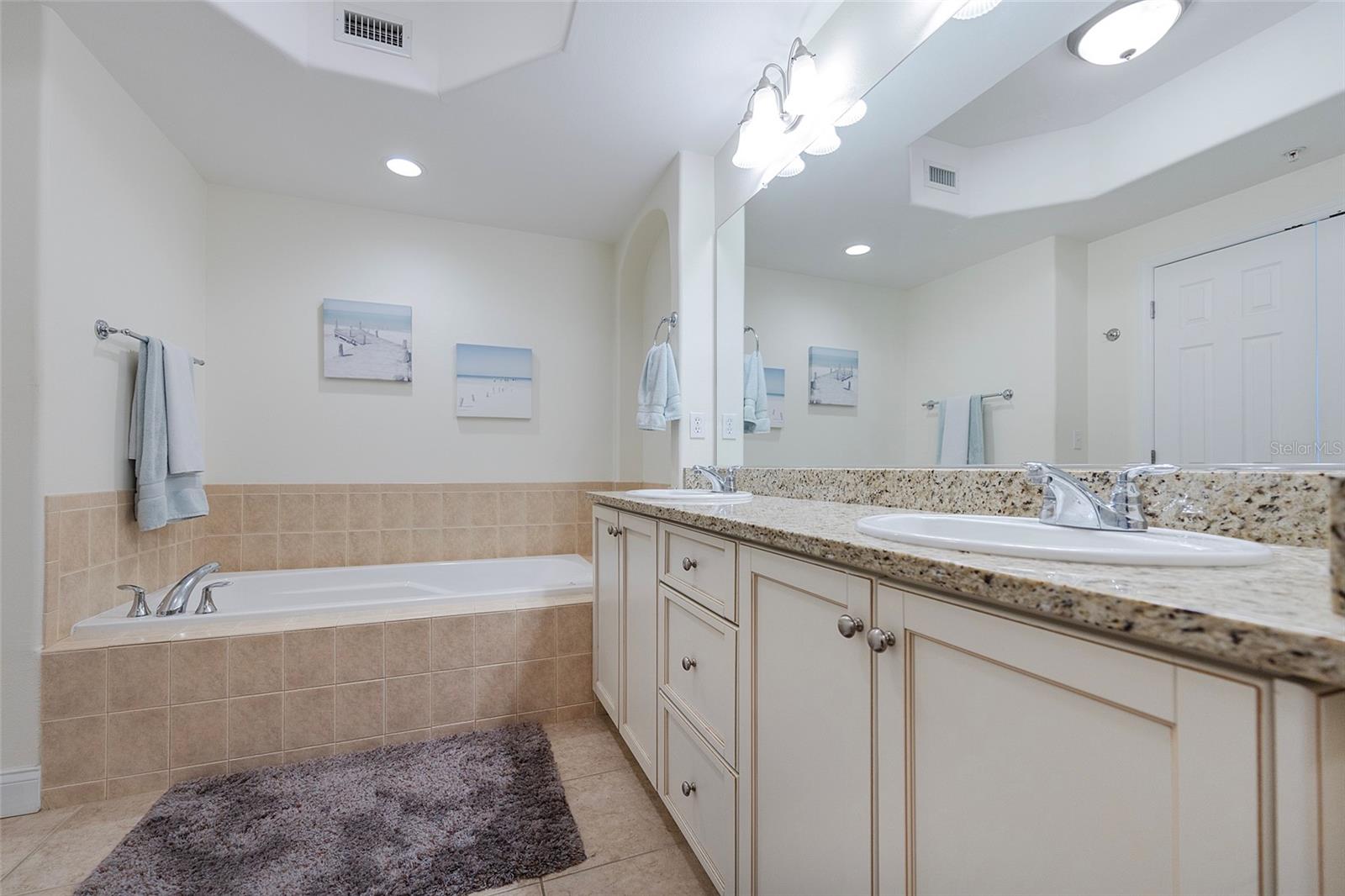 Image 6 of 68 For 3737 Atlantic Avenue 1004