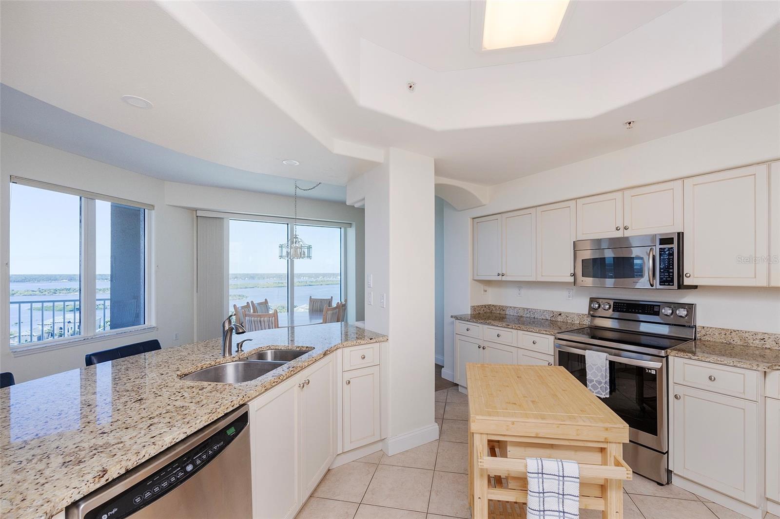 Image 60 of 68 For 3737 Atlantic Avenue 1004