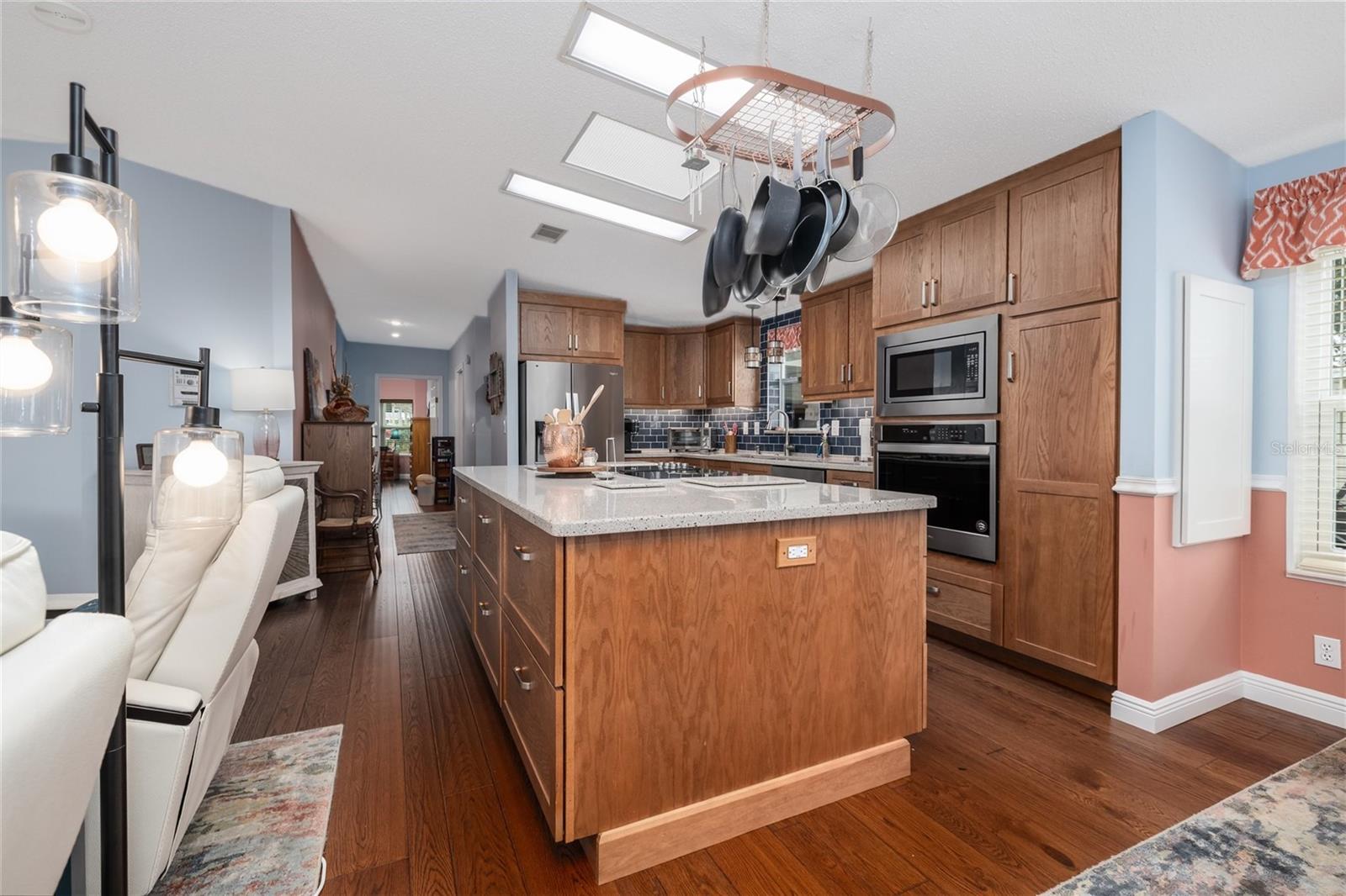 Image 10 of 34 For 706 Starboard Avenue