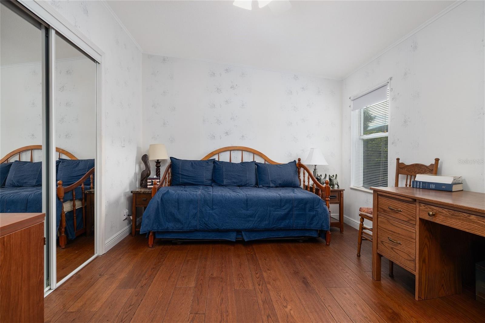 Image 19 of 34 For 706 Starboard Avenue