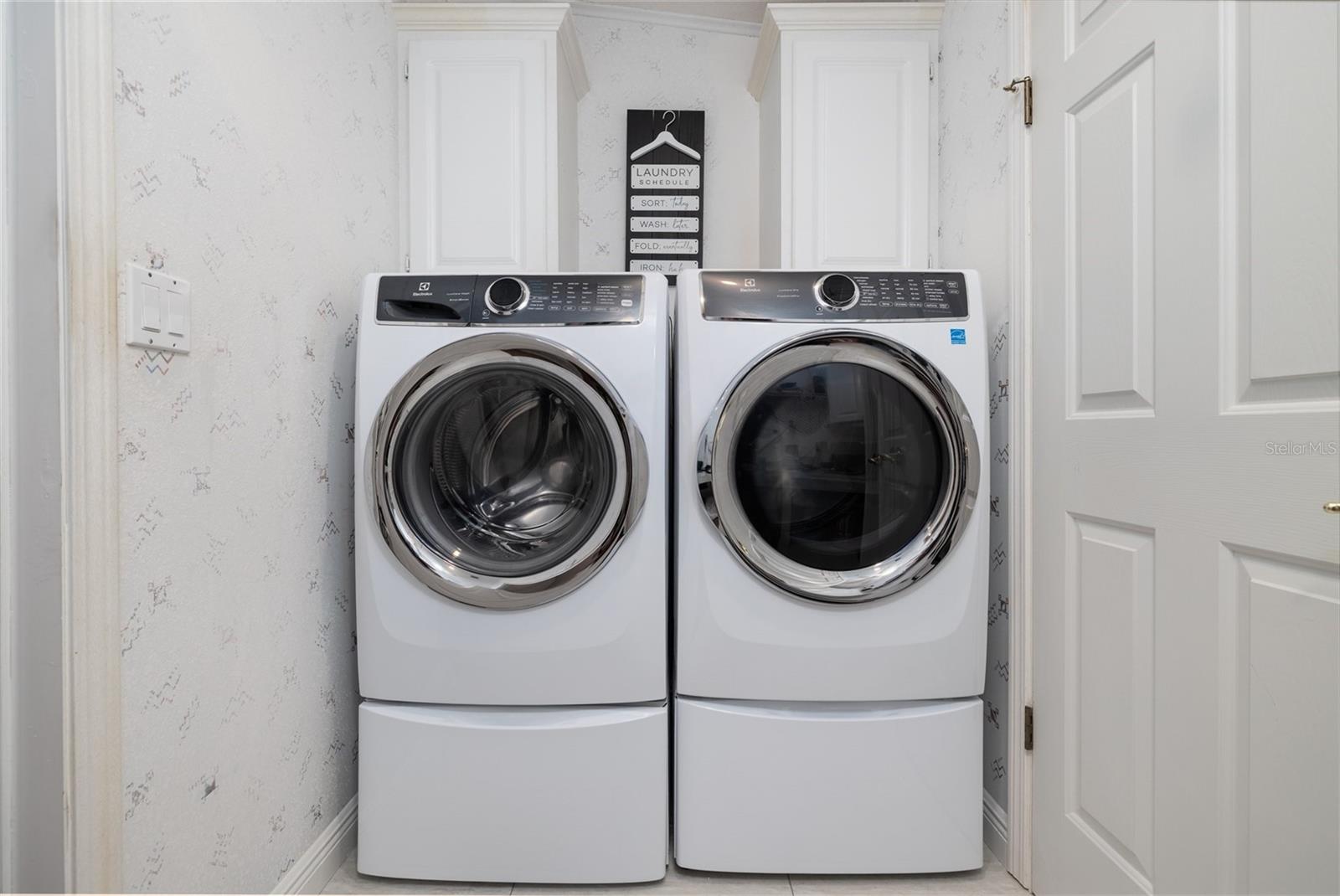 Image 22 of 34 For 706 Starboard Avenue