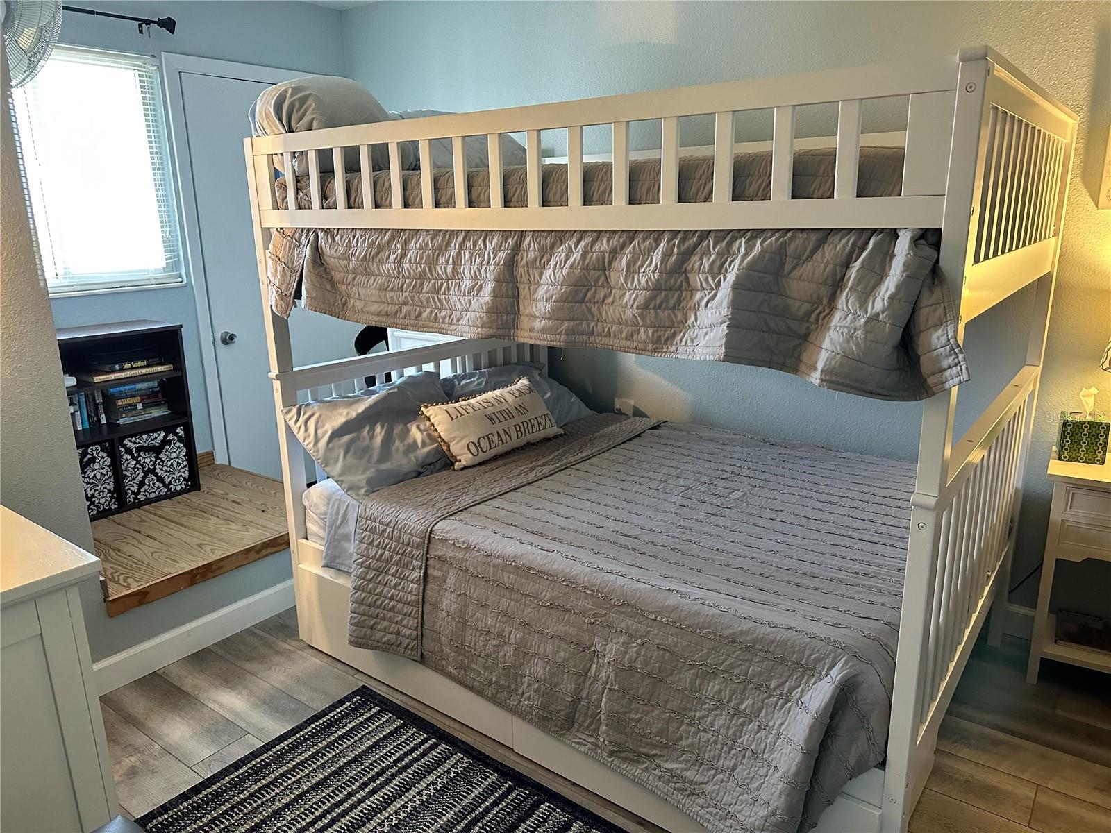 Image 4 of 15 For 4849 Saxon Drive A210