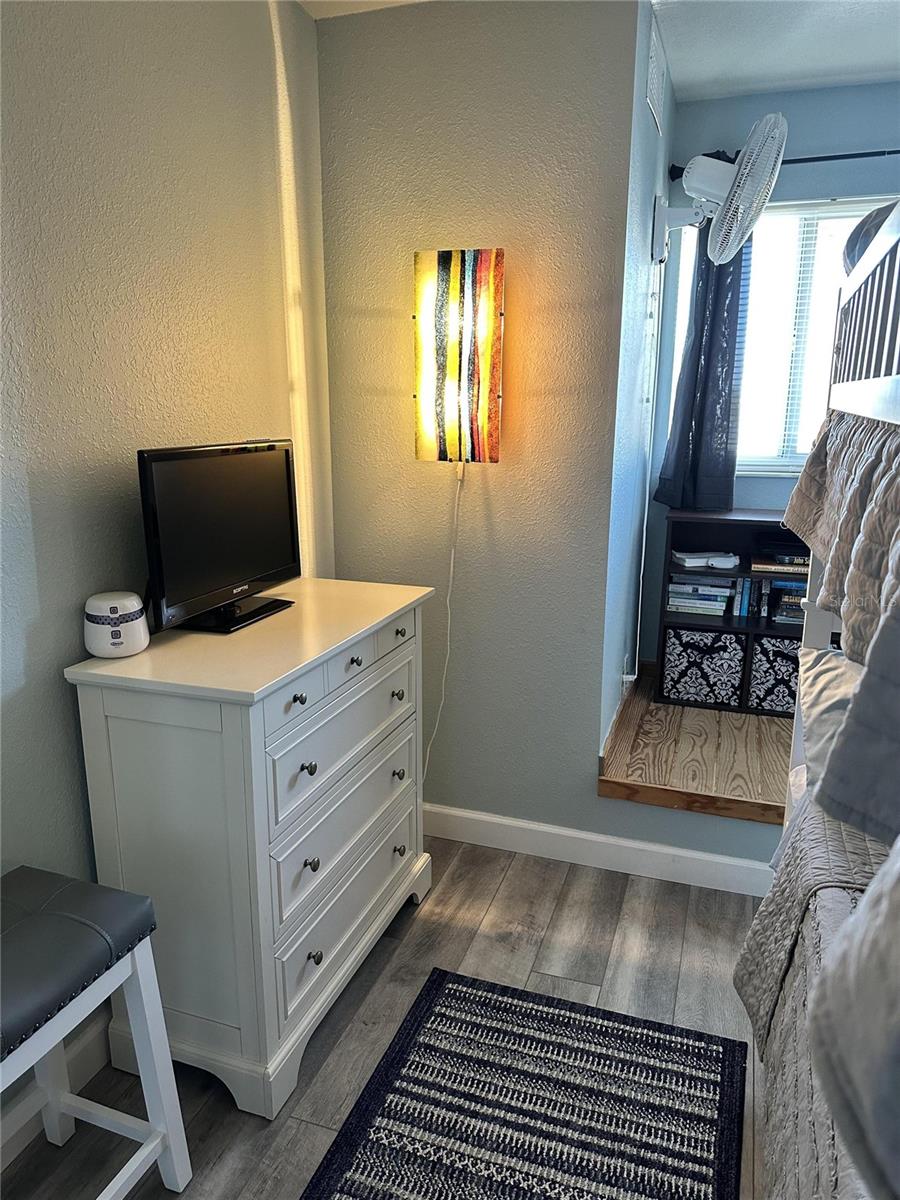 Image 9 of 15 For 4849 Saxon Drive A210