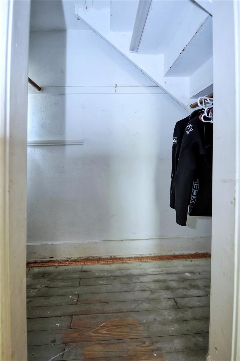 Image 17 of 38 For 111 New Hampshire Street