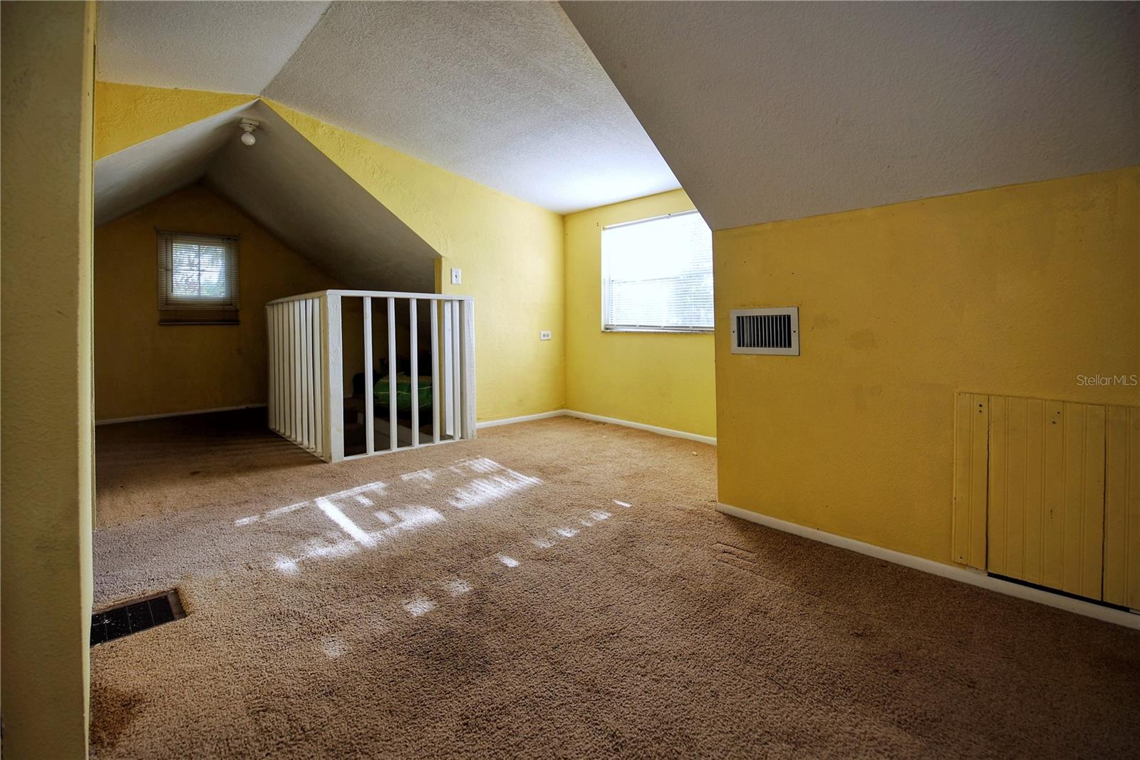 Image 22 of 38 For 111 New Hampshire Street