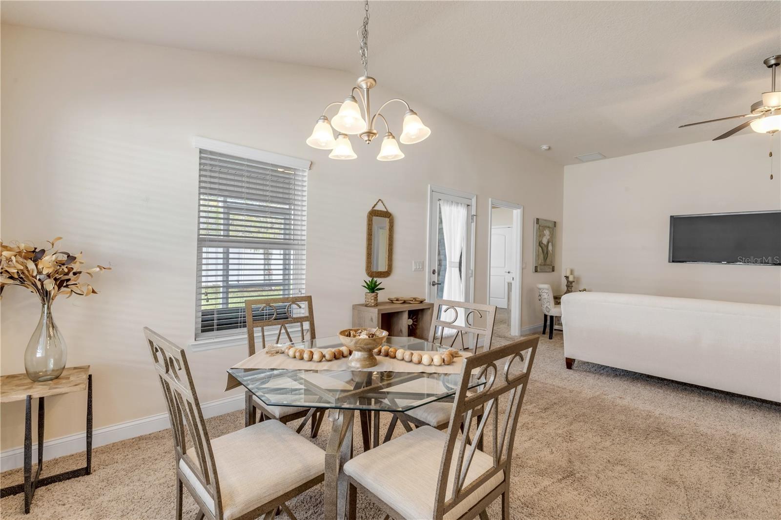 Image 19 of 52 For 607 Coral Trace Boulevard