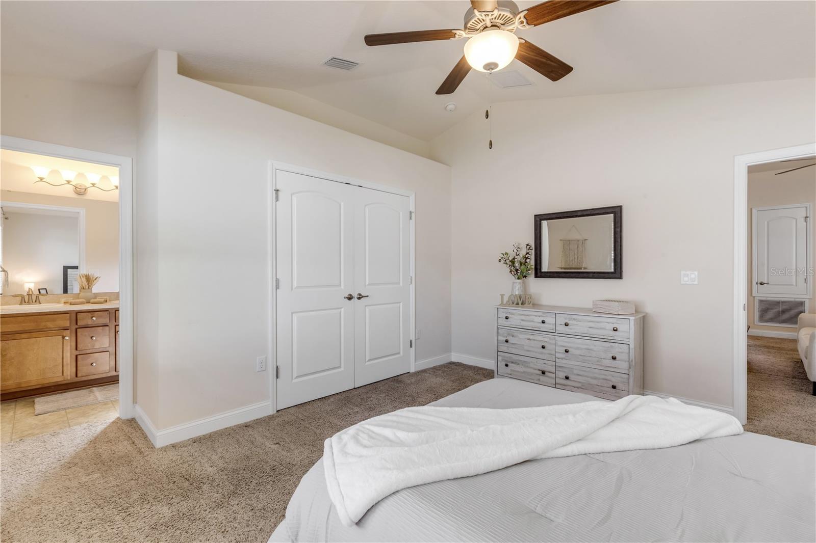 Image 23 of 52 For 607 Coral Trace Boulevard