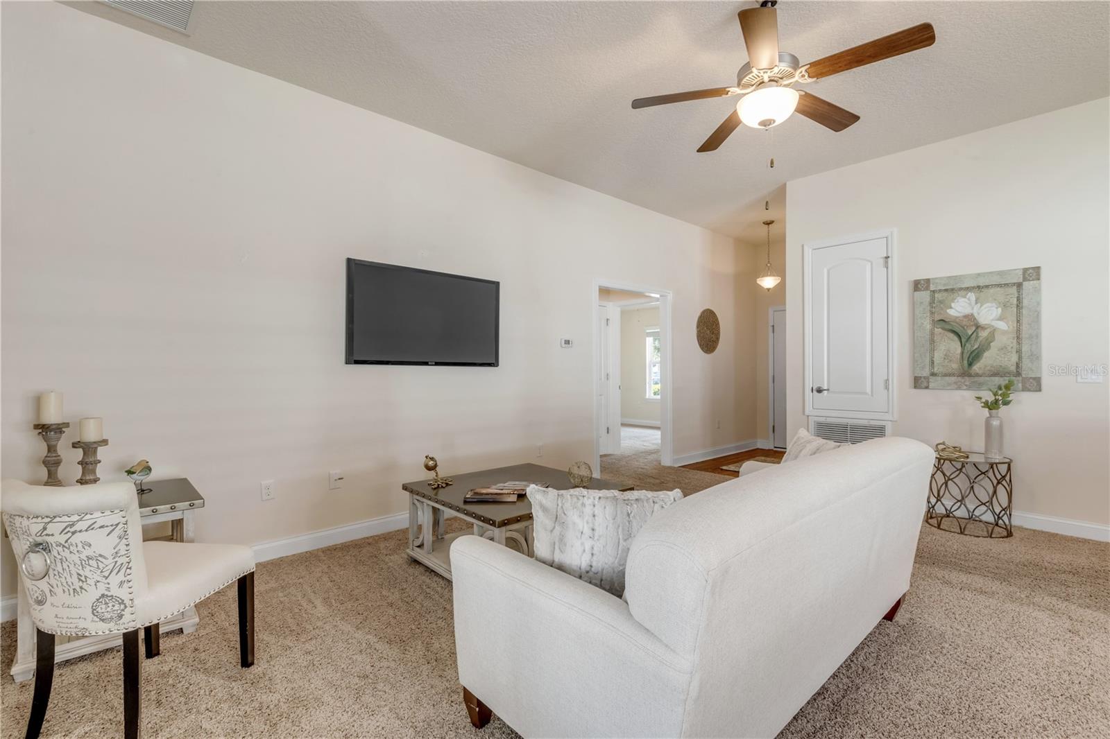 Image 27 of 52 For 607 Coral Trace Boulevard