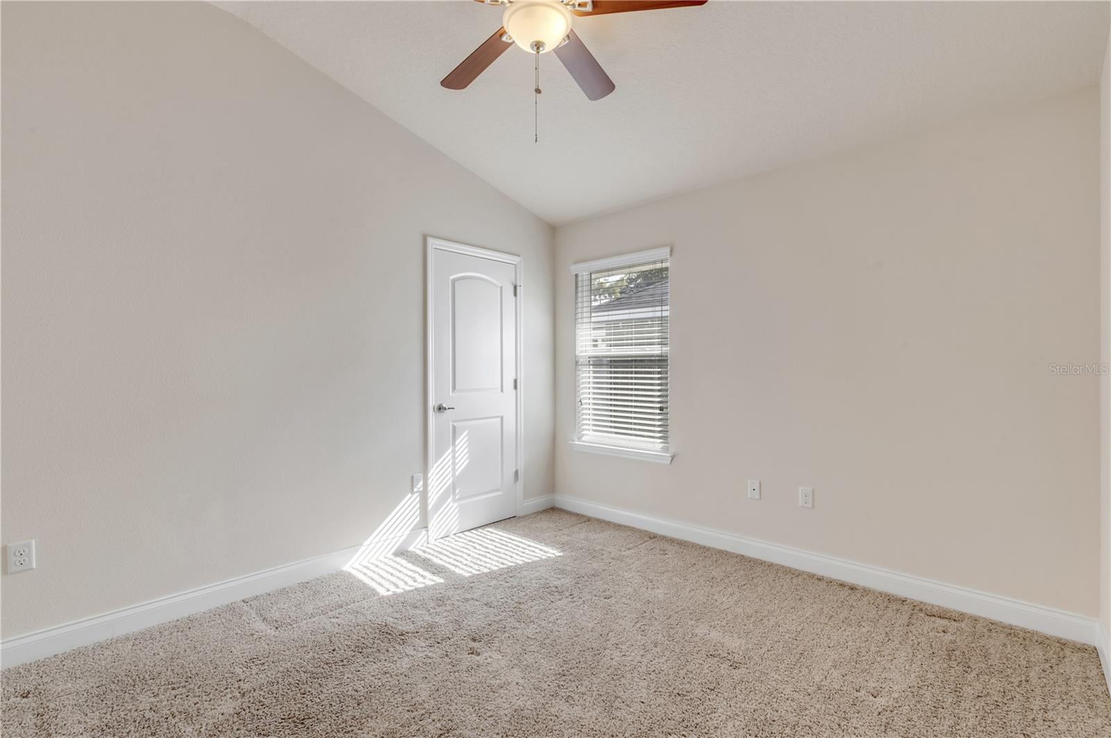 Image 28 of 52 For 607 Coral Trace Boulevard