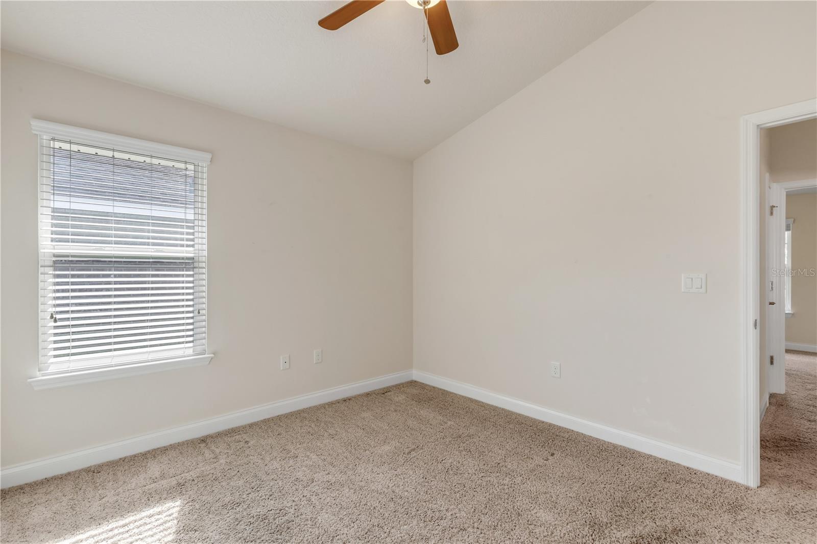 Image 29 of 52 For 607 Coral Trace Boulevard