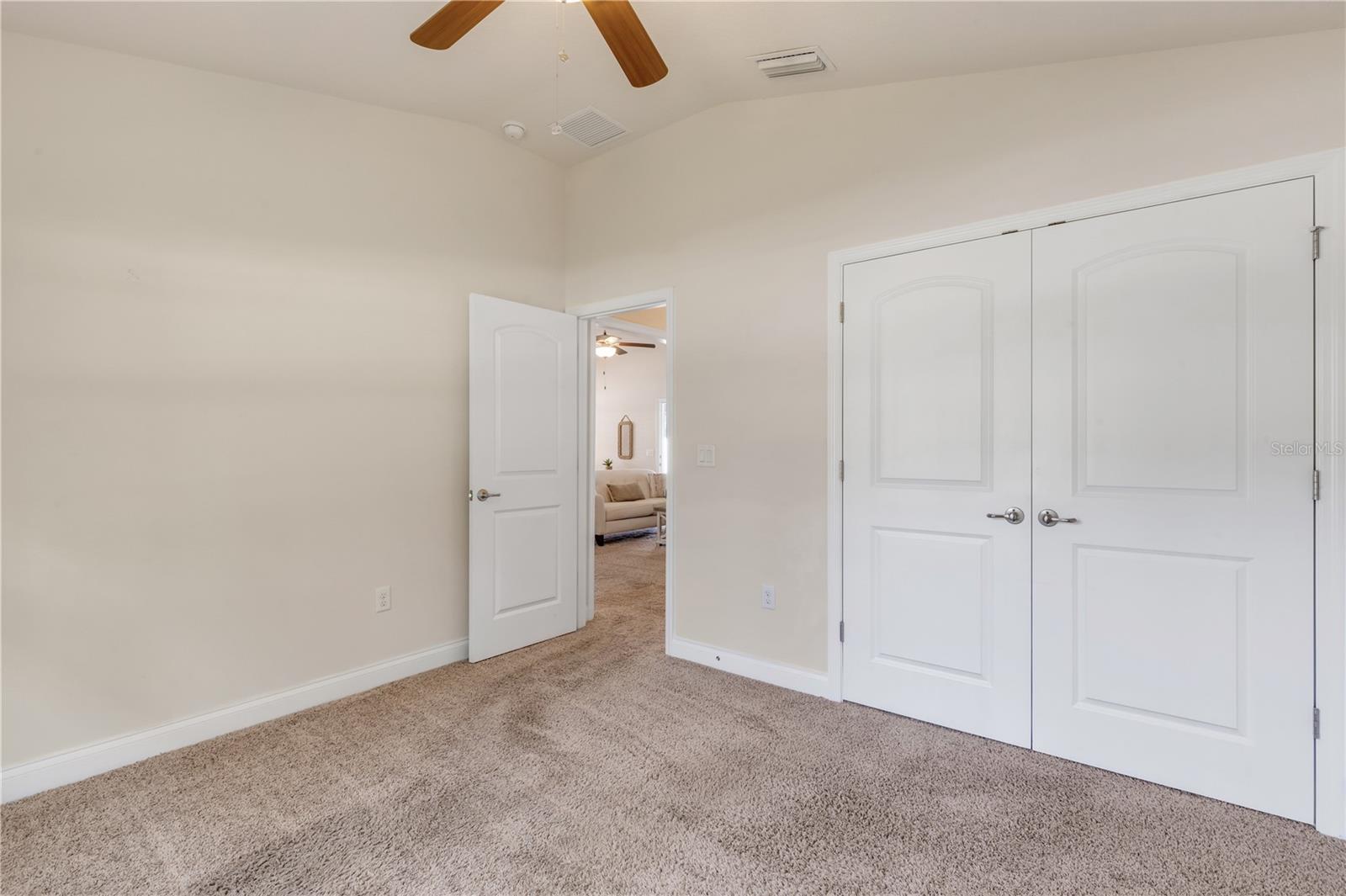 Image 33 of 52 For 607 Coral Trace Boulevard