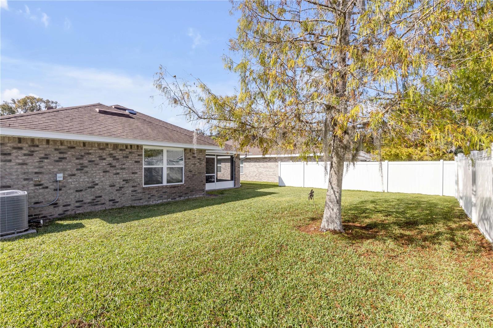 Image 40 of 52 For 607 Coral Trace Boulevard