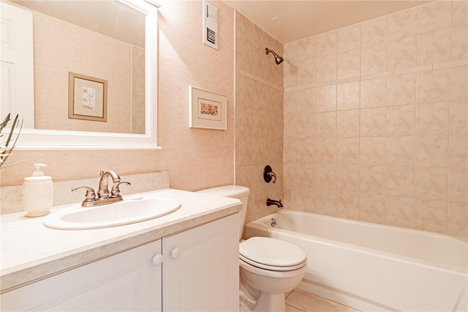 Image 16 of 50 For 3801 Atlantic Avenue Ut104