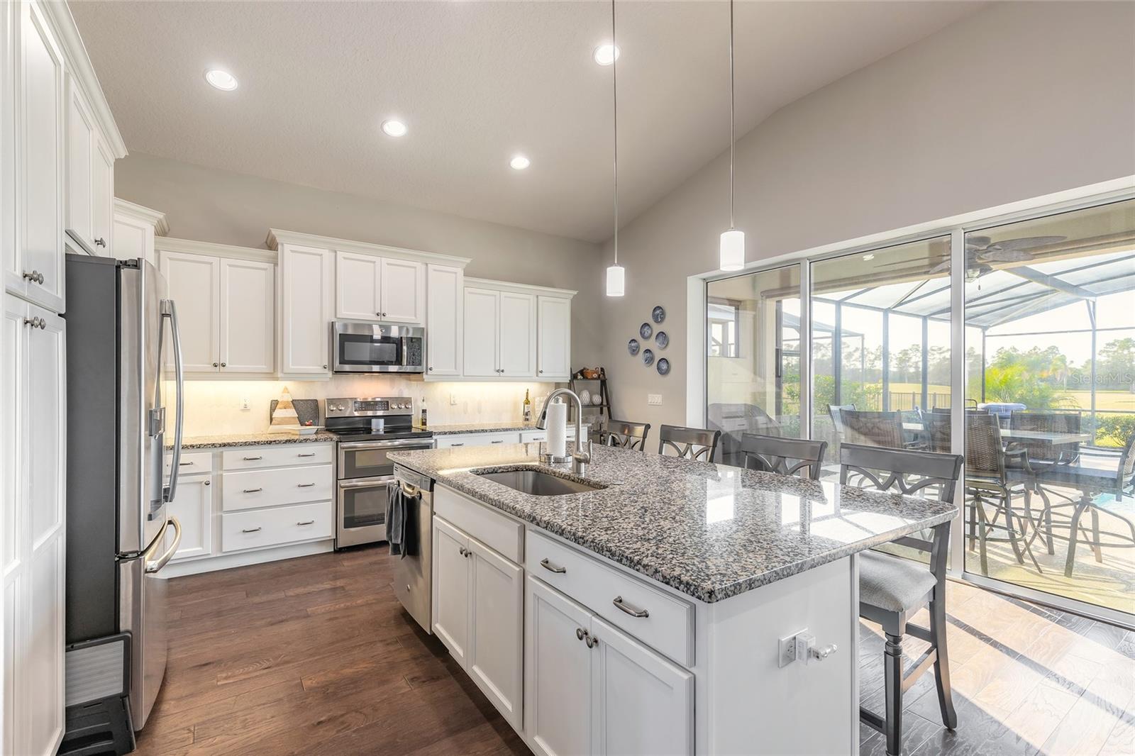 Image 14 of 49 For 2929 Bella Flore Terrace