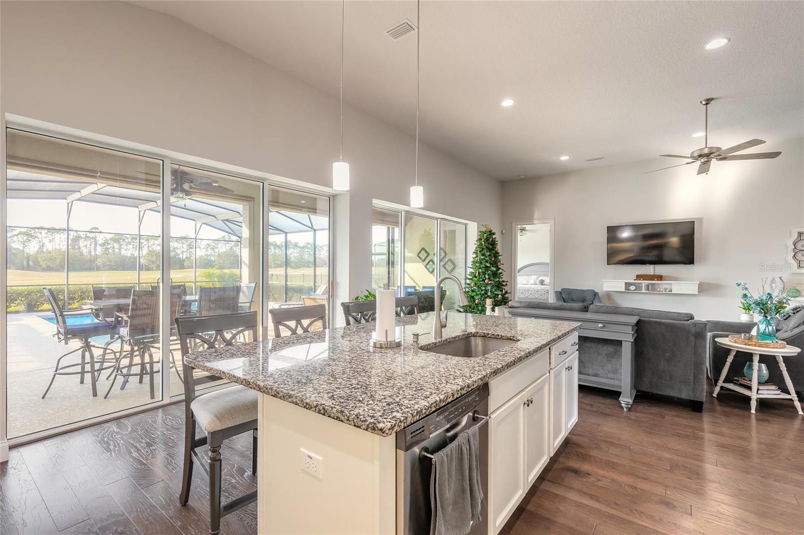 Image 15 of 49 For 2929 Bella Flore Terrace