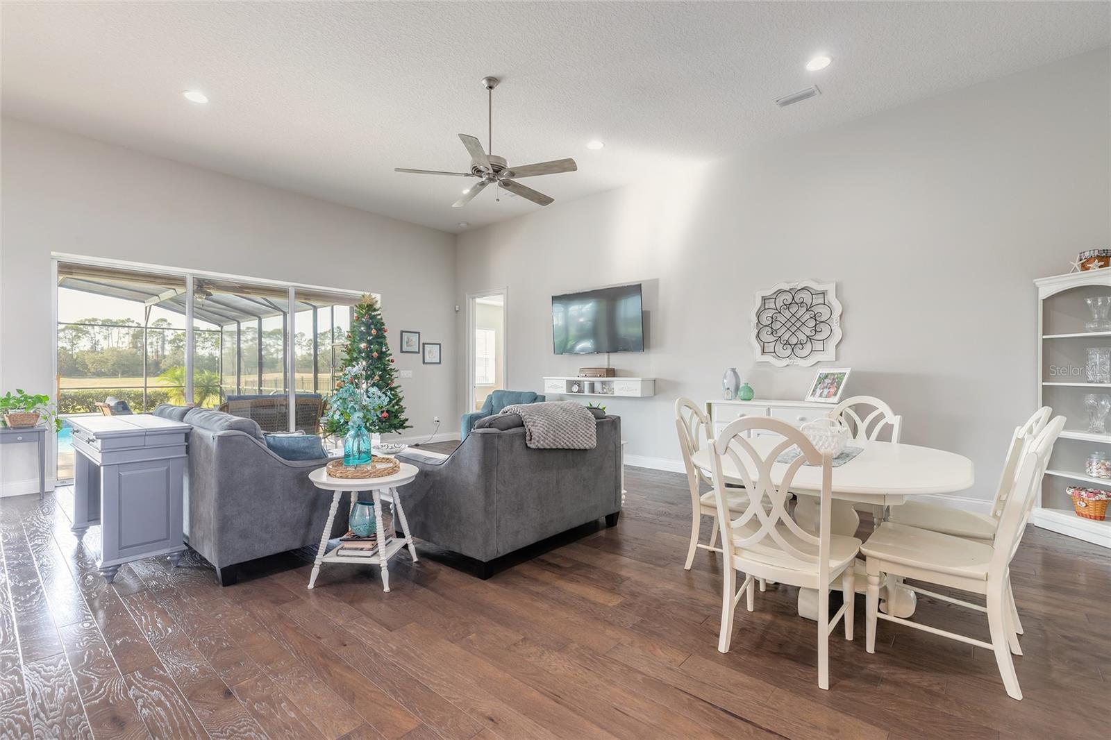 Image 8 of 49 For 2929 Bella Flore Terrace