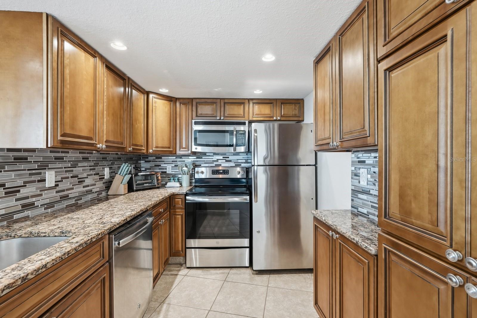 Image 25 of 62 For 2625 Atlantic Avenue 18nw