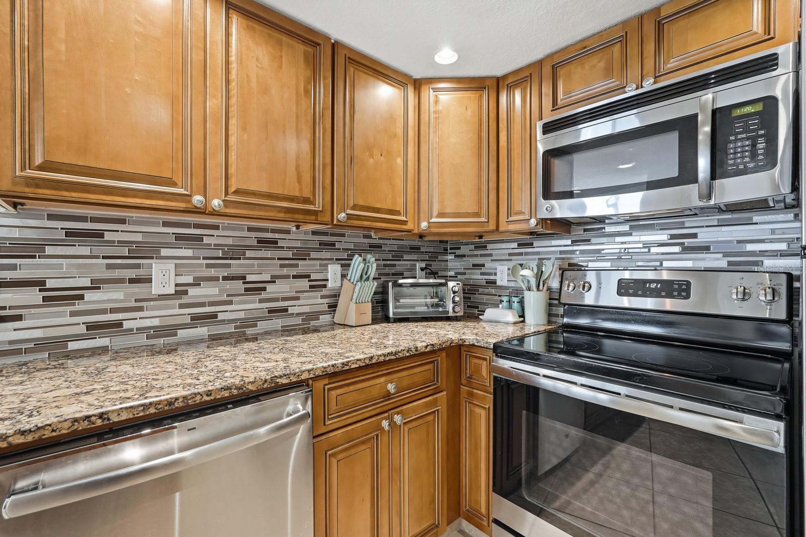 Image 28 of 62 For 2625 Atlantic Avenue 18nw