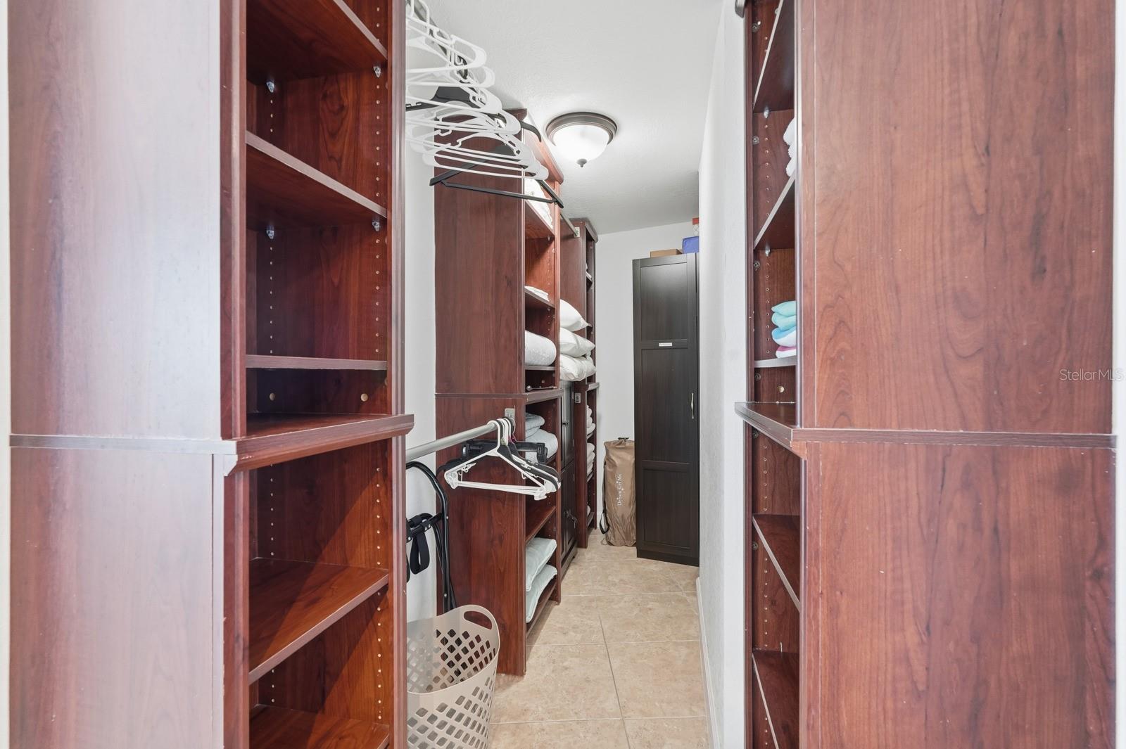 Image 36 of 62 For 2625 Atlantic Avenue 18nw