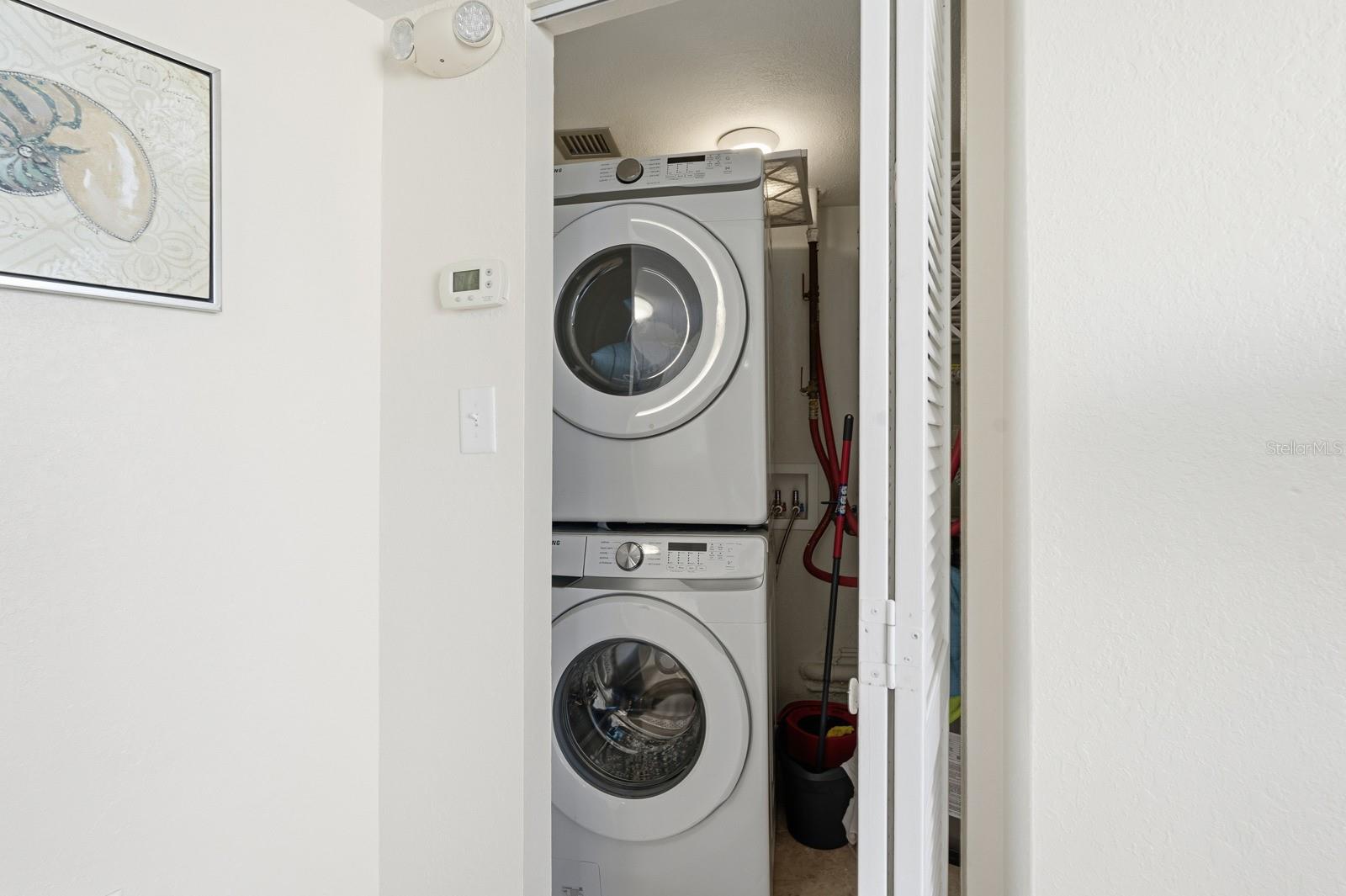 Image 38 of 62 For 2625 Atlantic Avenue 18nw