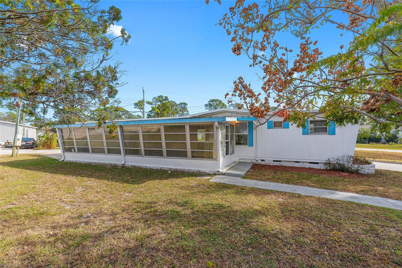 Image 3 of 43 For 5293 Isabelle Avenue