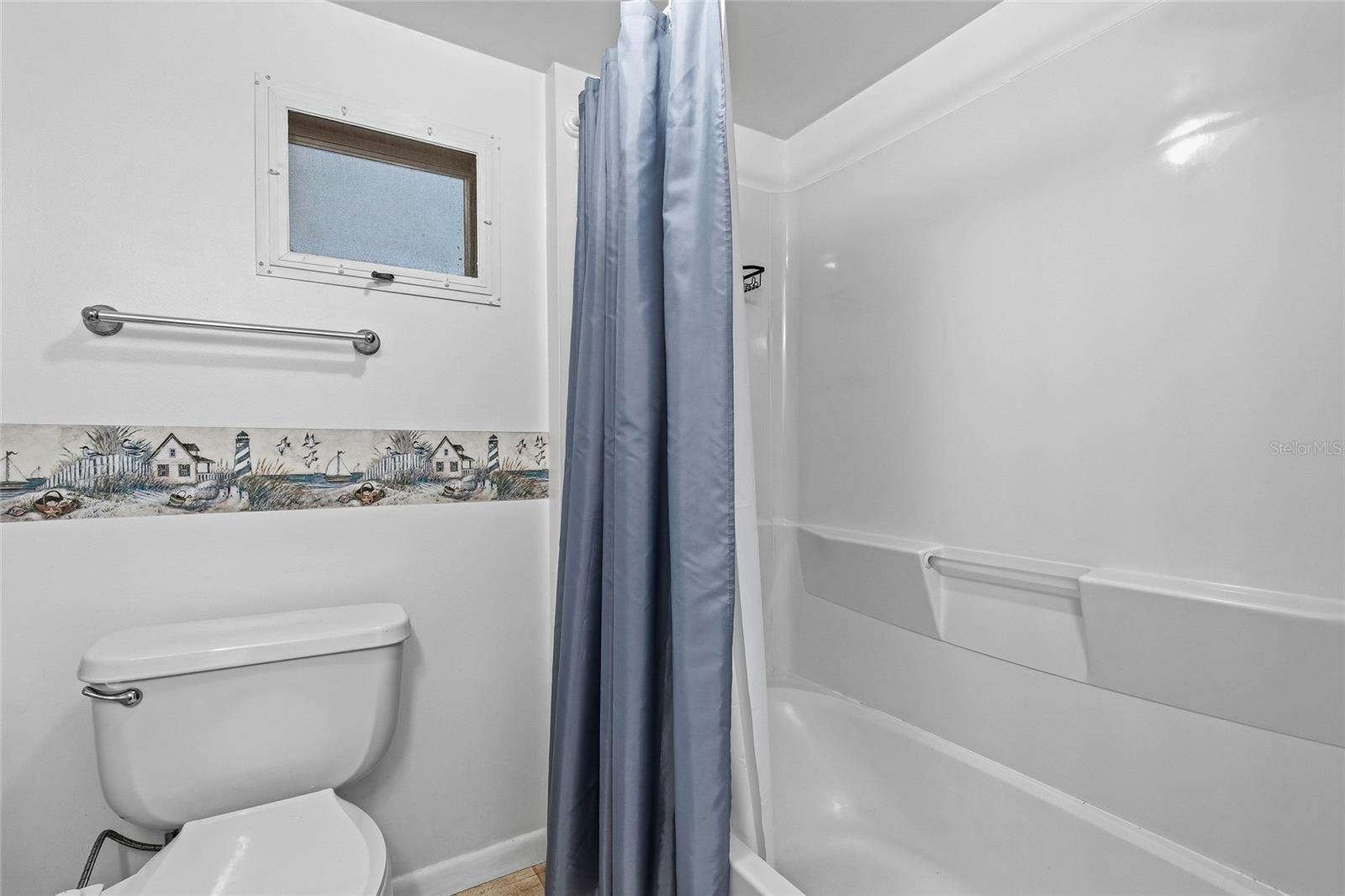 Image 33 of 43 For 5293 Isabelle Avenue