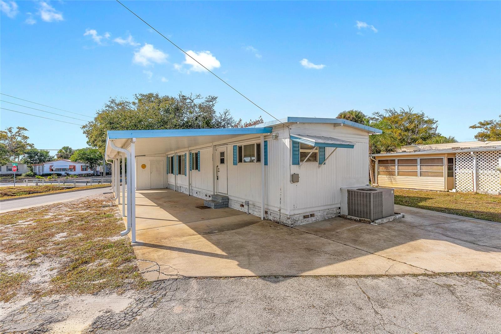 Image 5 of 43 For 5293 Isabelle Avenue