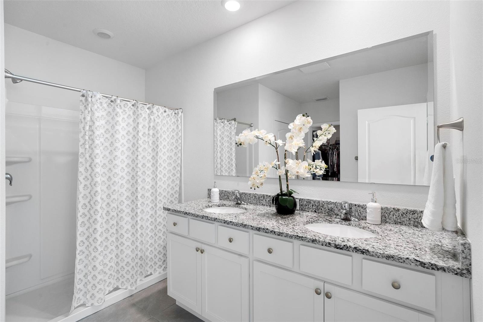 Image 25 of 53 For 2028 Red Rock Road