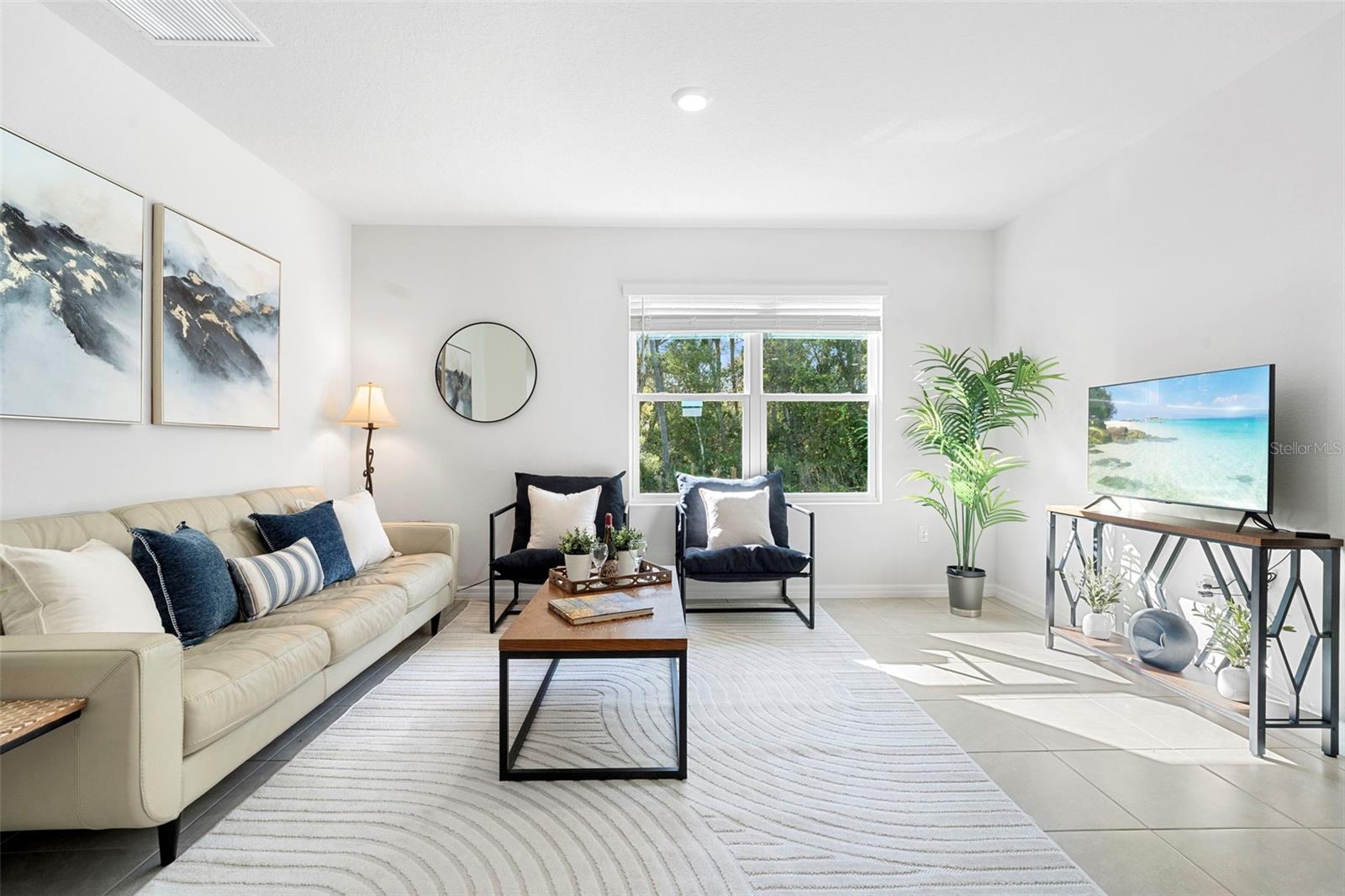 Image 8 of 53 For 2028 Red Rock Road