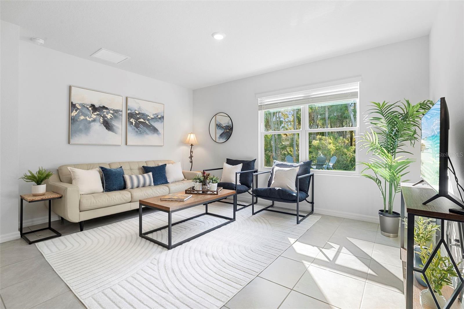 Image 9 of 53 For 2028 Red Rock Road