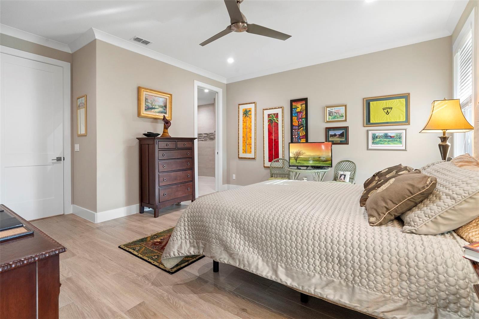 Image 26 of 60 For 1702 Saxon Drive