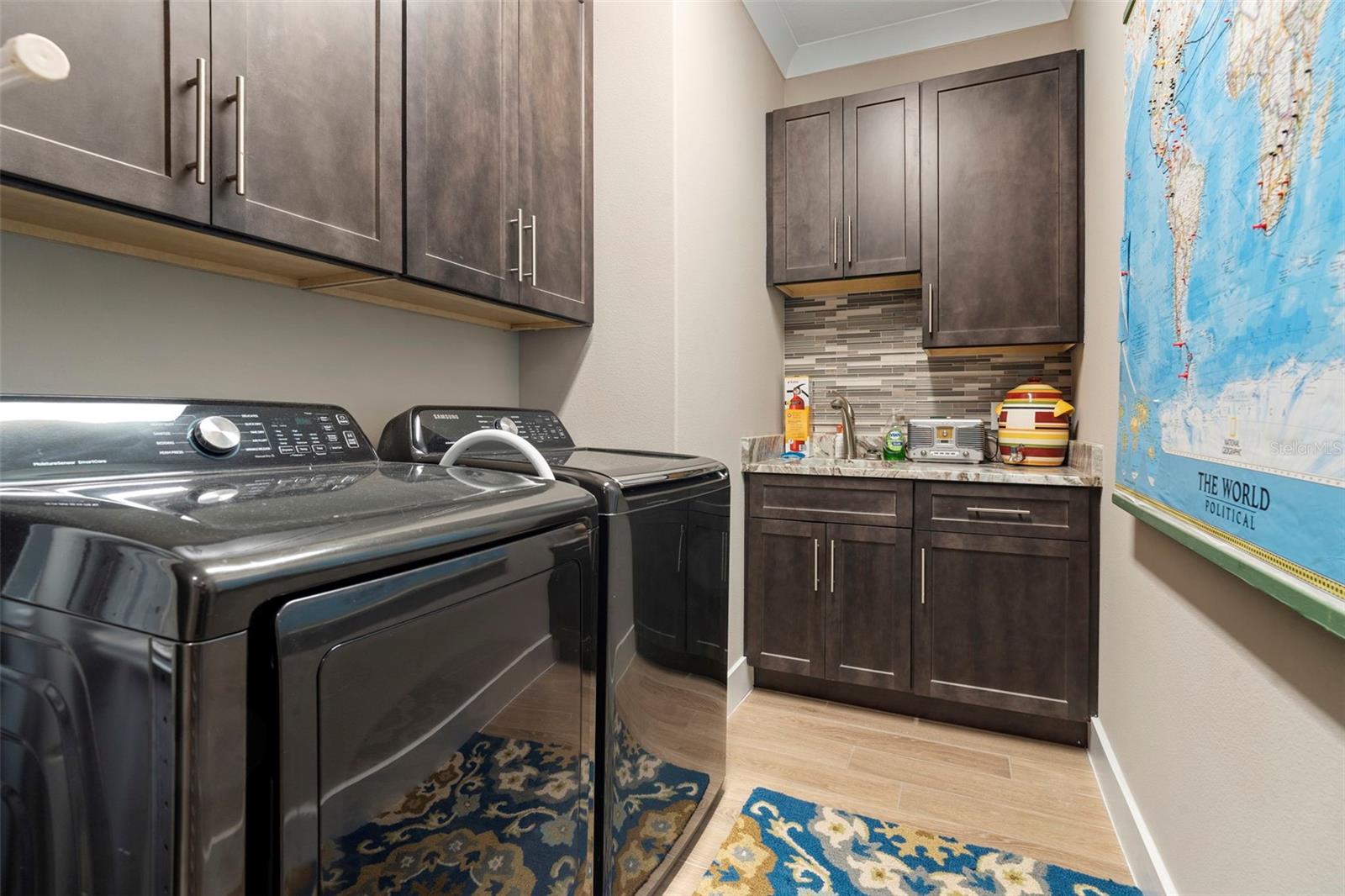 Image 33 of 60 For 1702 Saxon Drive