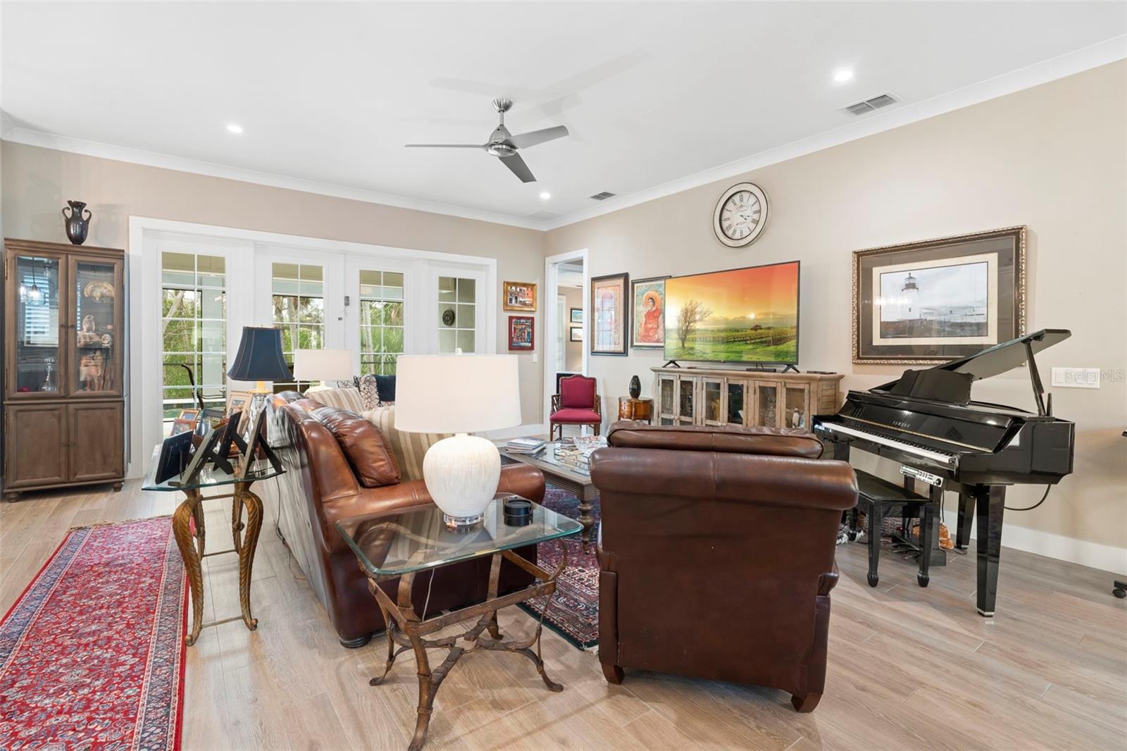 Image 9 of 60 For 1702 Saxon Drive