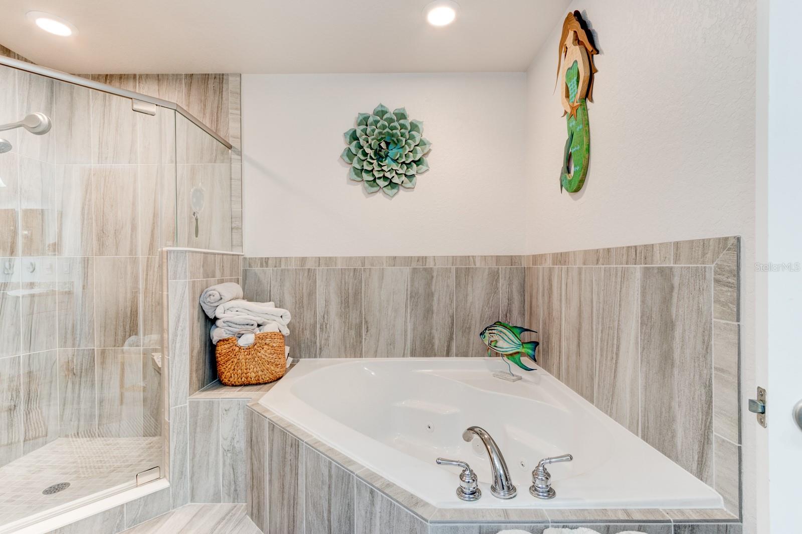 Image 13 of 27 For 3 Riverwalk Drive 202