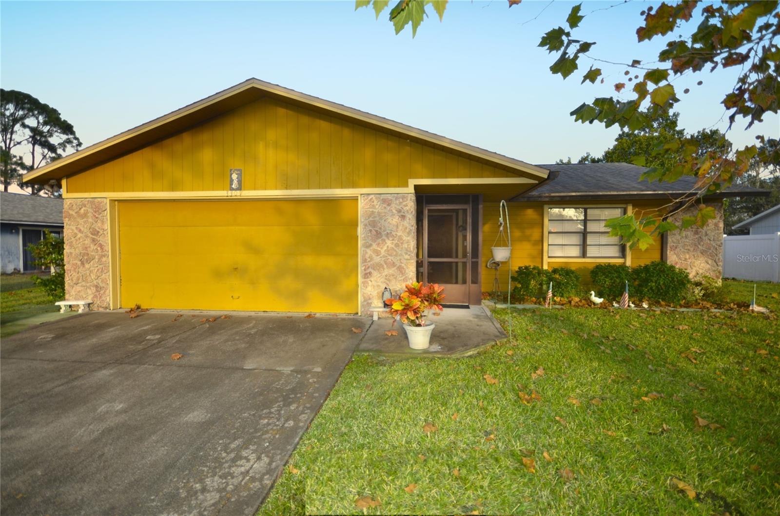 Image 2 of 22 For 3307 Willow Oak Drive