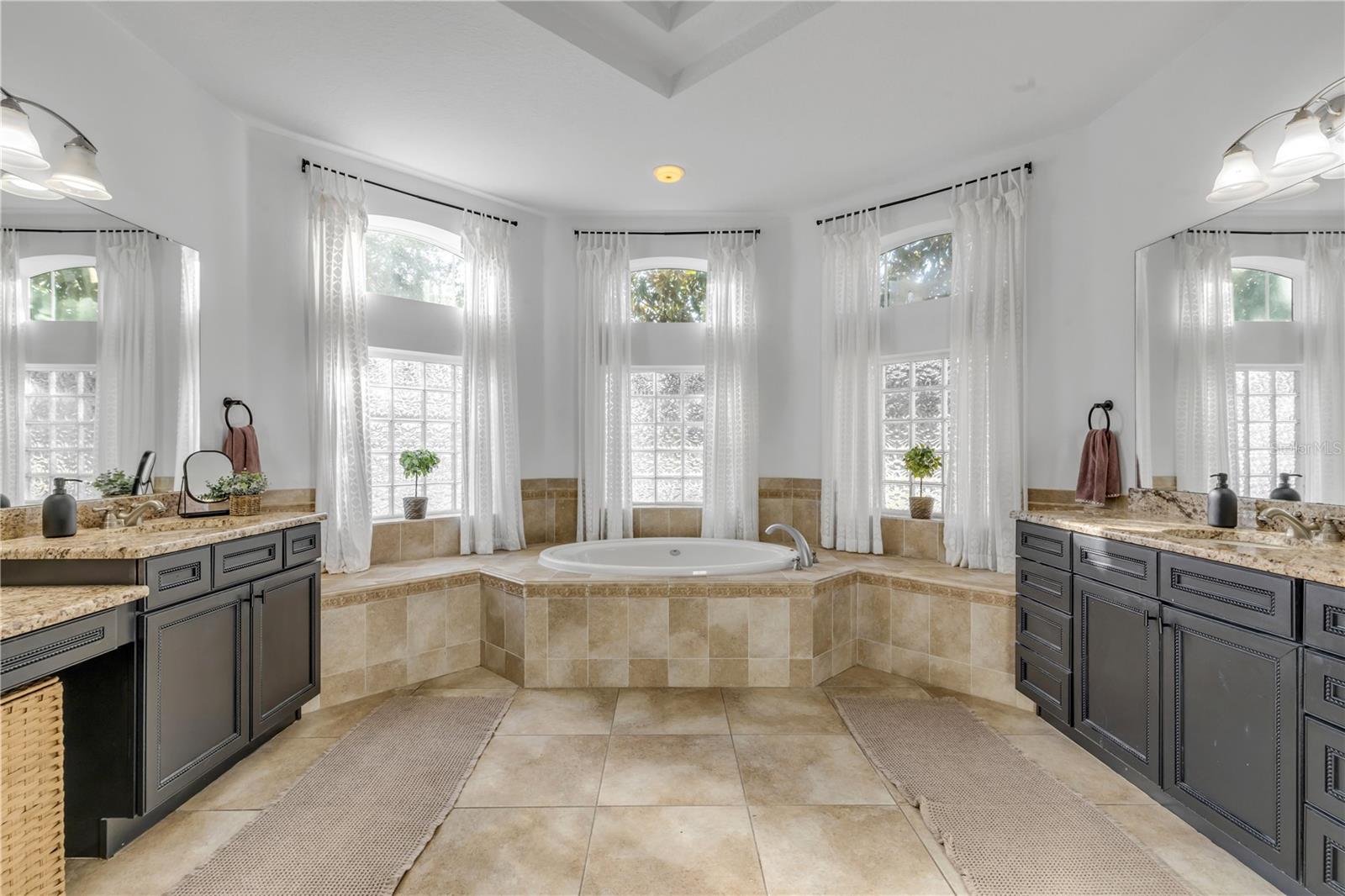 Image 22 of 88 For 3021 Isola Bella Boulevard