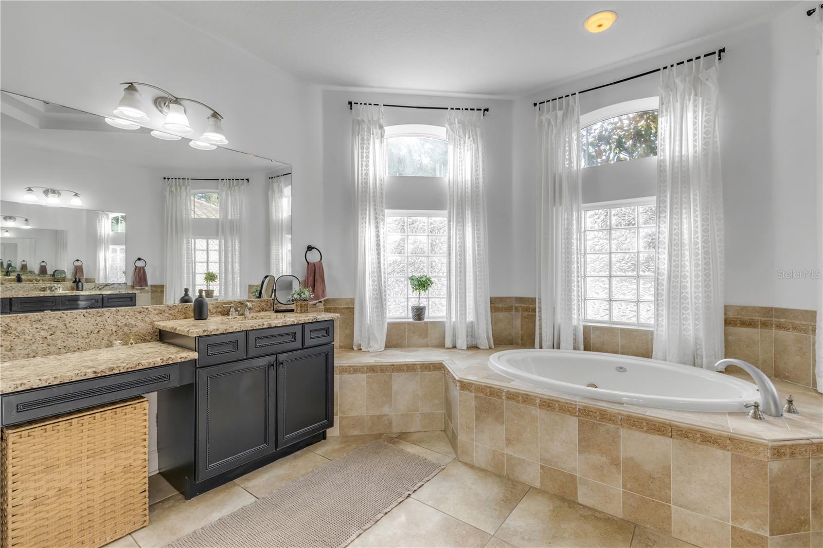 Image 25 of 88 For 3021 Isola Bella Boulevard