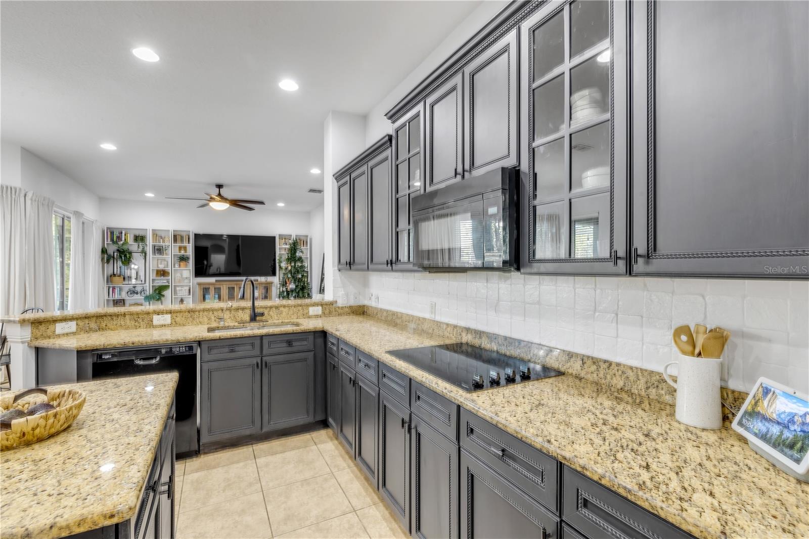 Image 43 of 88 For 3021 Isola Bella Boulevard